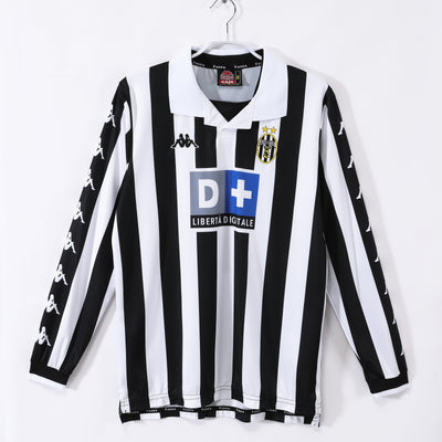 Maillot Rétro Juventus Domicile 1999/2000 vu de face