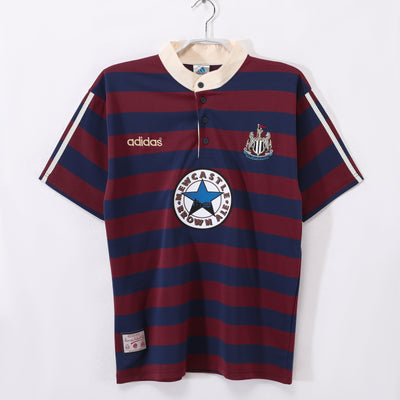 Maillot Rétro New Castle Extérieur 1995/1996 vu de face