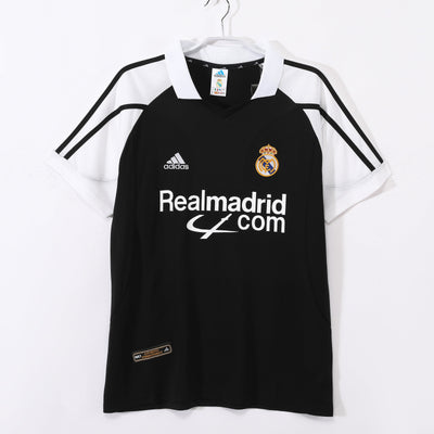 Maillot Rétro Real Madrid Extérieur 2001/2002 vu de face