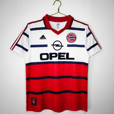Maillot Rétro Bayern Munich Extérieur 1998/1999 vu de face