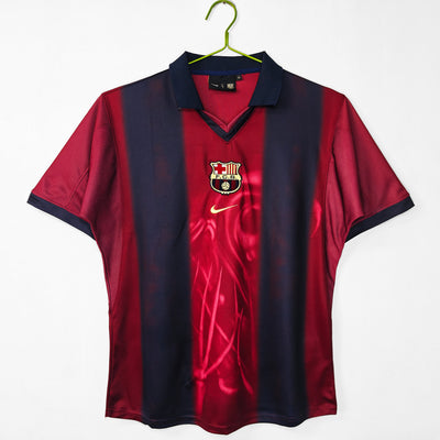 Maillot Rétro FC Barcelone Domicile X Travis Scott 2000/2001 vu de face