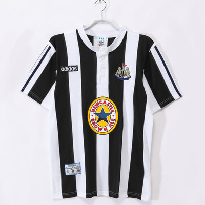 Maillot Rétro New Castle Domicile 1995/1997 vu de face