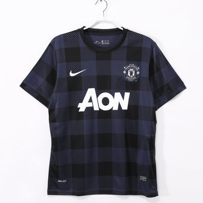Maillot Rétro Manchester United Extérieur 2013/2014 vu de face