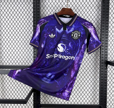 Maillot Concept Manchester United vu de face