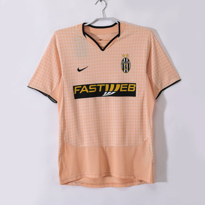 Maillot Rétro Juventus Extérieur 2003/2004 vu de face