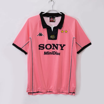 Maillot Rétro Juventus Extérieur 1997/1998 vu de face