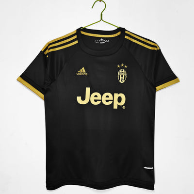 Maillot Rétro Juventus Third 2015/2016 vu de face