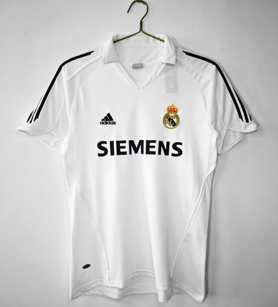 Maillot Rétro Real Madrid Domicile 2005/2006 vu de face